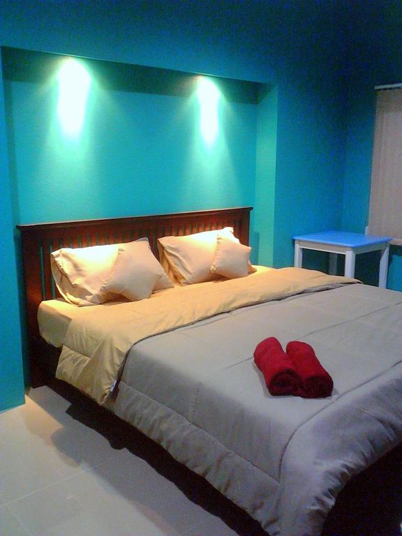Albergue Baan Benjathip Amphawa Habitación foto