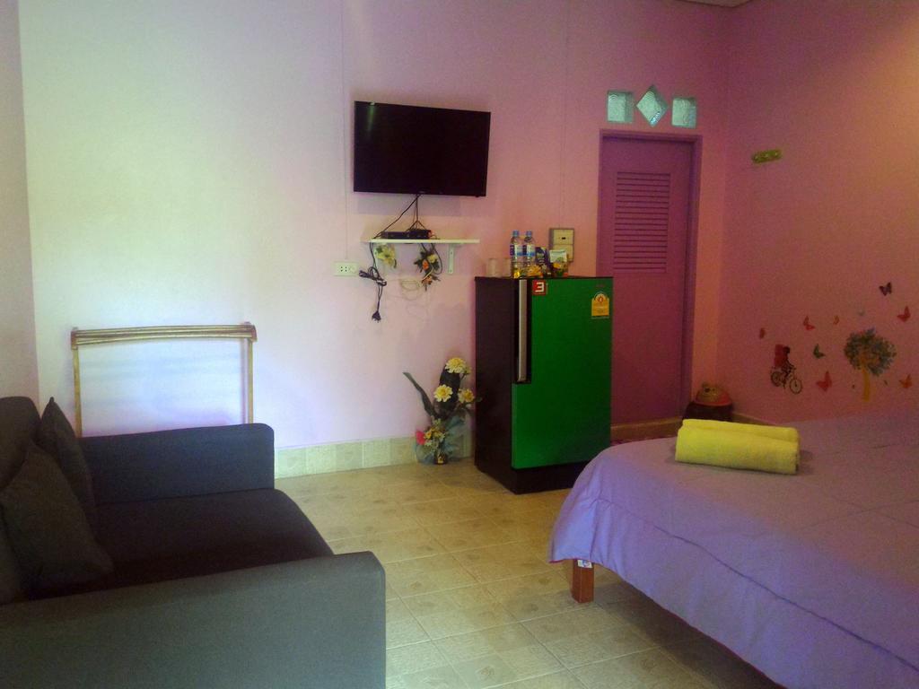 Albergue Baan Benjathip Amphawa Exterior foto