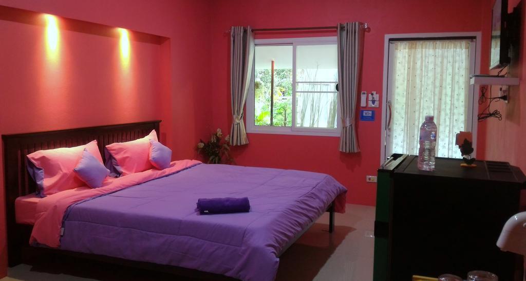 Albergue Baan Benjathip Amphawa Exterior foto