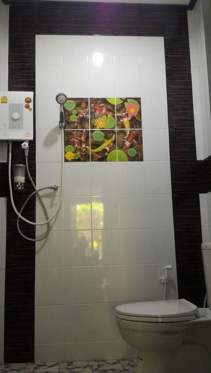 Albergue Baan Benjathip Amphawa Exterior foto