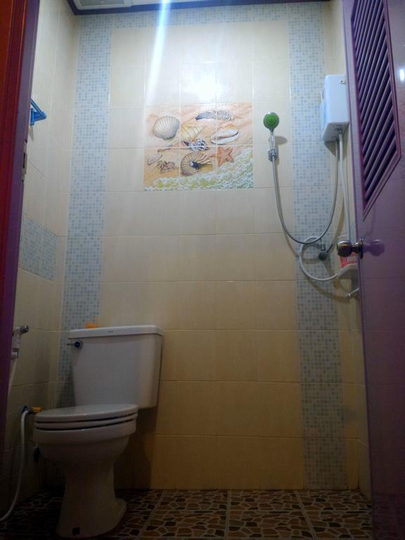 Albergue Baan Benjathip Amphawa Exterior foto